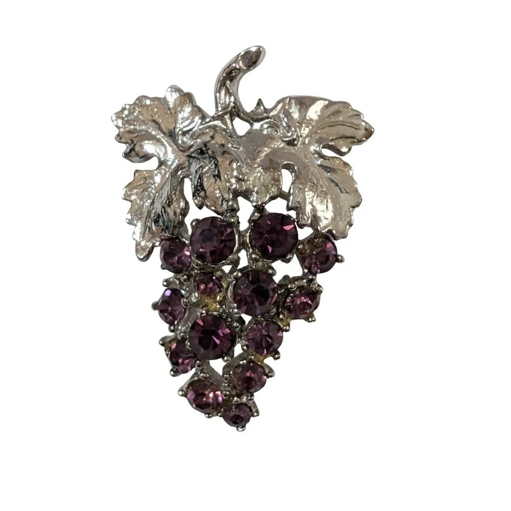 Vintage Purple Rhinestone Grape Cluster Brooch Silver Tone Fruit Pin